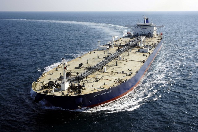 Lần theo dấu vết những con tàu ma khổng lồ giúp dầu Nga tiếp tục tràn ra thế giới - Ảnh 1.