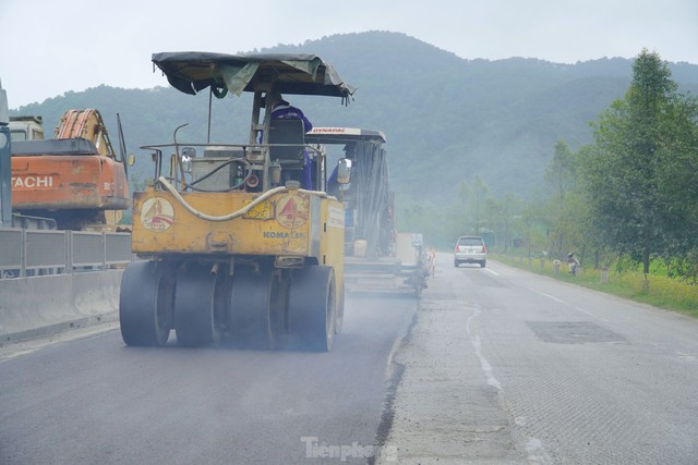 Gấp rút sửa chữa quốc lộ nghìn tỷ ở Hà Tĩnh sau chỉ đạo nóng - Ảnh 6.