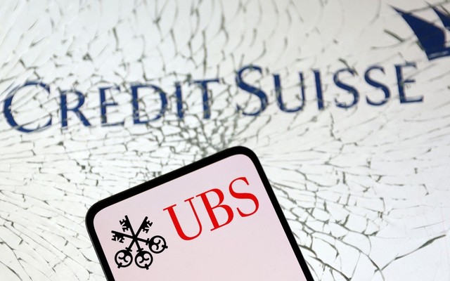 Thị giá 8 tỷ USD, Credit Suisse chính thức phản đối việc bán mình cho UBS giá bằng 1/8