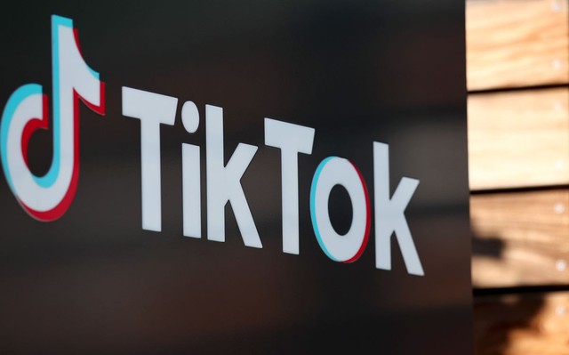 Ứng dụng TikTok đã bị cấm trên các thiết bị của chính phủ Mỹ. Một số nhà lập pháp còn kêu gọi cấm hoàn toàn ứng dụng này với người dùng Mỹ.