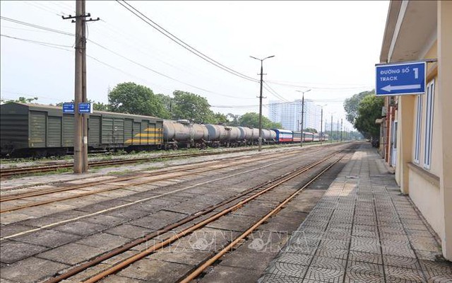 Ga Gia Lâm năm trong dự án cải tạo các ga trên tuyến đường sắt phía Bắc. Ảnh tư liệu: Anh Tuấn/TTXVN