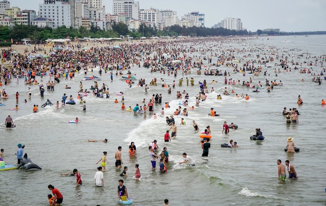 Tỉnh đông dân nhất, có thành phố nhỏ nhất Việt Nam - Ảnh 2.