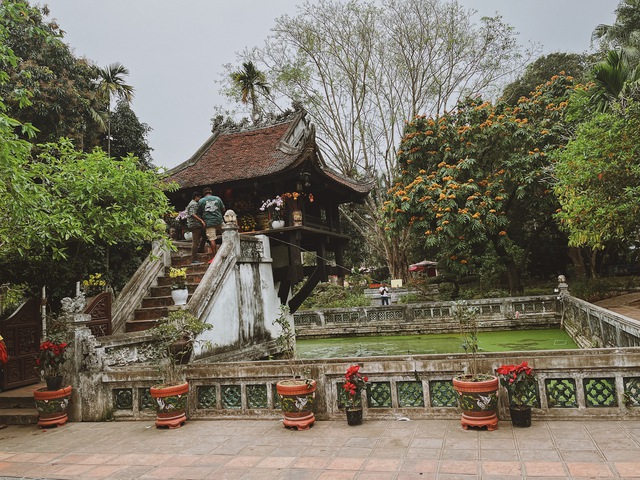 Ghé thăm ngôi chùa nổi tiếng từng xuất hiện trong sách giáo khoa, được ví như sen nở trên nước giữa lòng Hà Nội - Ảnh 19.