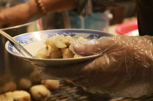 Thưởng thức chuối nếp nướng - top 9 món tráng miệng ngon nhất thế giới tại các quán nổi danh lâu nay ở TP.HCM - Ảnh 24.