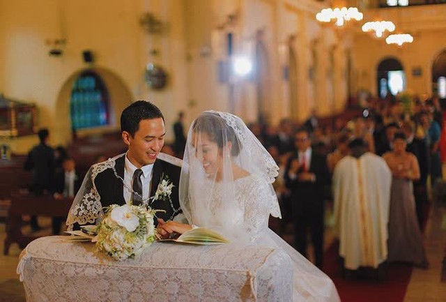 Visual Linh Rin - Hà Tăng trong ngày cưới: Dâu em sắc sảo, dâu chị 11 năm trước nhan sắc cũng không vừa - Ảnh 8.