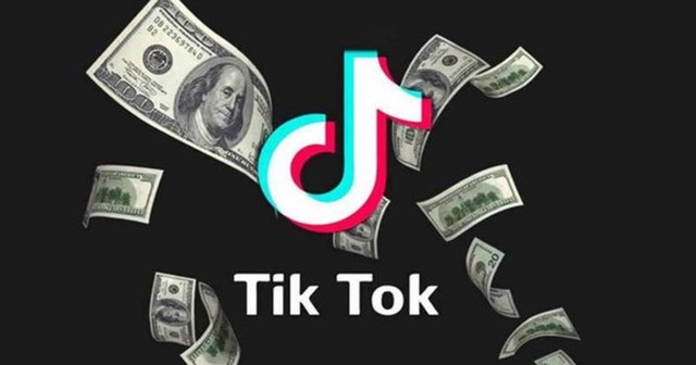 Không ngồi văn phòng 8 tiếng/ngày, cô gái trẻ tận dụng TikTok để kiếm hàng chục nghìn USD mỗi năm