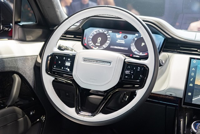 Range Rover Sport 2023 ra mắt Việt Nam: Giá cao nhất 8,57 tỷ đồng, gấp đôi BMW X5 - Ảnh 10.