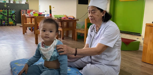 Ghé thăm ngôi trường mầm non ở quận Tây Hồ: Không gian như 1 đoàn tàu thu nhỏ, trẻ được học nhiều môn để phát huy tiềm năng - Ảnh 6.