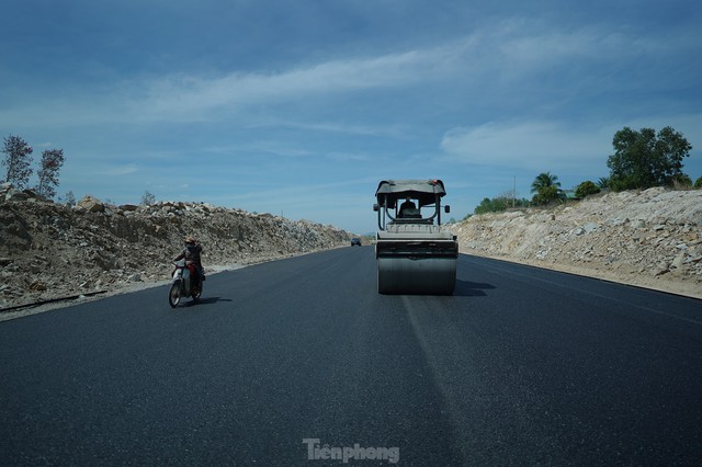 Tận thấy cao tốc 11.000 tỷ Phan Thiết - Vĩnh Hảo trước ngày thông xe - Ảnh 19.