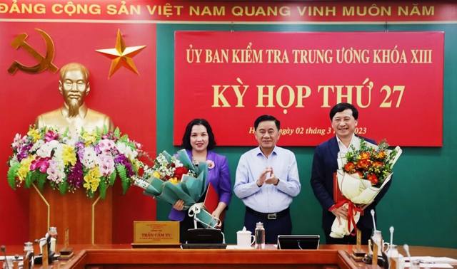 Bộ Chính trị chuẩn y 2 Phó Chủ nhiệm Ủy ban kiểm tra Trung ương khóa XIII - Ảnh 1.