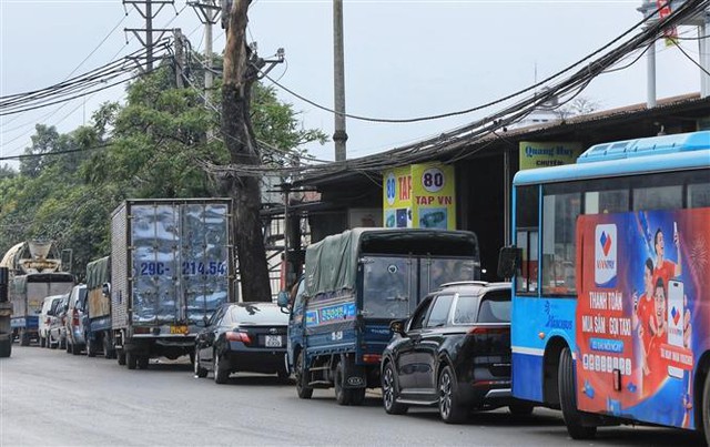 Ùn tắc đăng kiểm: Sớm khắc phục nhanh tránh ảnh hưởng cho doanh nghiệp - Ảnh 1.