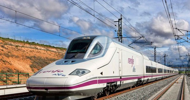 Tây Ban Nha đã ngỏ ý với Bộ GTVT về mong muốn được tham gia đầu tư, khai thác đường sắt tốc độ cao Bắc - Nam trong tương lai (Ảnh đường sắt Tây Ban Nha).