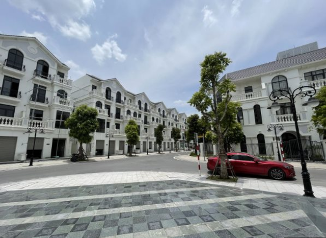 Xuất hiện tình trạng khách mua nhà đất Hà Nội phải hoàn cọc, trả hàng vì không đủ khả năng chi trả