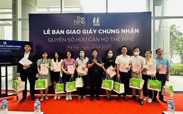 Cư dân The Nine – Hạnh phúc với "sổ hồng" trên tay