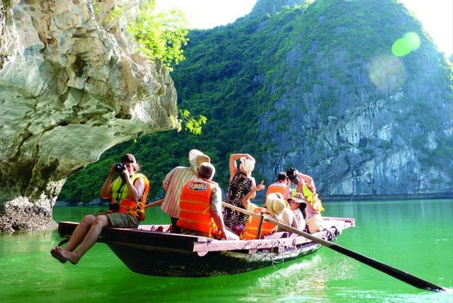 Mở rộng danh sách miễn thị thực đơn phương giúp Việt Nam đón được “khách sộp”