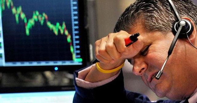 VN-Index đứt chuỗi 10 phiên tăng điểm, khối ngoại mạnh tay bán ròng hàng trăm tỷ đồng VN-Index đứt chuỗi 10 phiên tăng điểm, khối ngoại mạnh tay bán ròng hàng trăm tỷ đồng