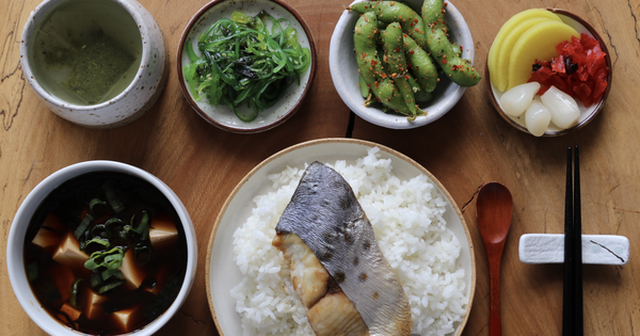 Nhật Bản có hơn 90.000 người thọ trên 100 tuổi, bí quyết nhờ 5 món ăn cực đơn giản trên mâm cơm