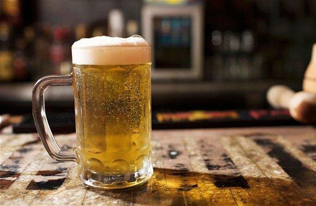 Habeco dự báo năm 2023 đầy khó khăn: Giá Malt tăng 60%, yếu thế hoàn toàn so với Sabeco và Heineken, lợi nhuận thấp nhất 15 năm