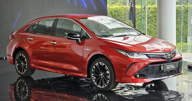 Ảnh thực tế Corolla Altis 2023: Giữ thiết kế nhưng thêm nhiều trang bị, sớm về Việt Nam đấu Mazda3 và Civic