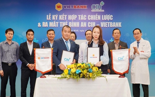 Vietbank hợp tác với bệnh viện quốc tế City ra mắt sản phẩm thẻ mới