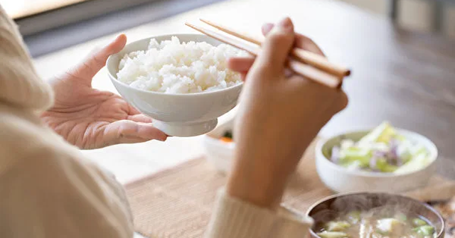 5 mẹo ăn cơm trắng của chuyên gia Nhật Bản giúp giảm cân hiệu quả