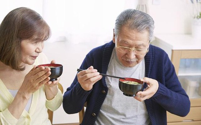 Hơn 90.000 người Nhật sống thọ hơn 100 tuổi nhờ bí quyết ăn uống lành mạnh