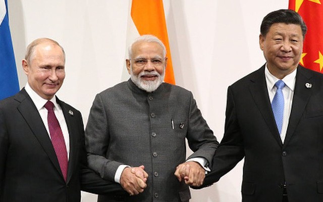 Tổng thống Nga Vladimir Putin, Thủ tướng Ấn Độ Narendra Modi và Chủ tịch Trung Quốc Tập Cận Bình