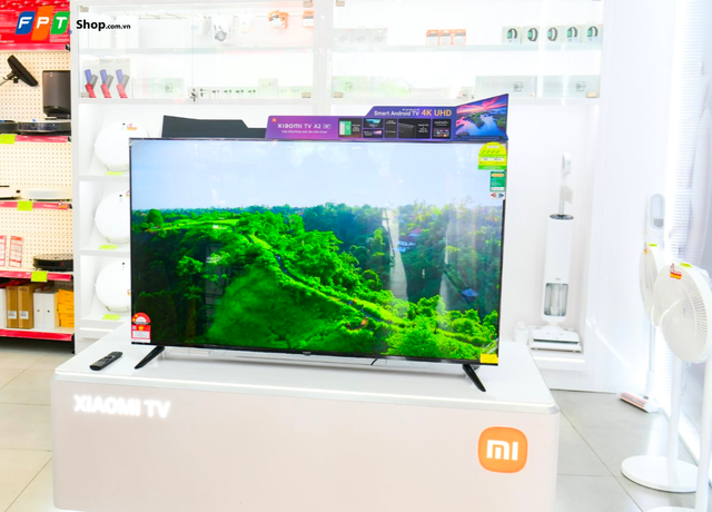Sau cú “bao chấp ở đâu rẻ hơn hoàn tiền” của đối thủ, đến lượt FPT Shop tung khuyến mãi 40% cho dòng TV thông minh Xiaomi
