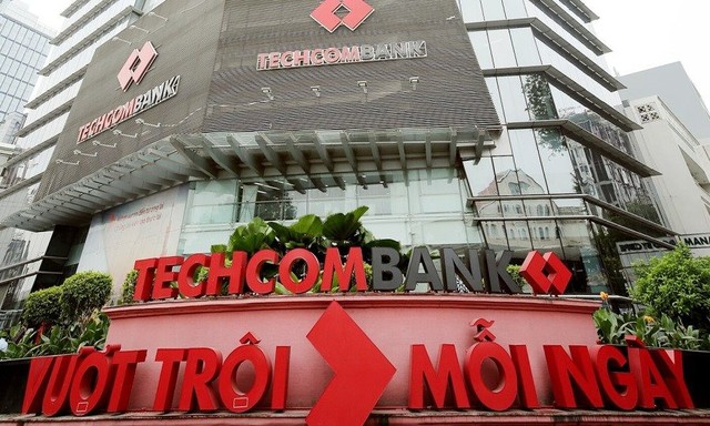 Giám đốc Kế toán Techcombank muốn bán phần lớn cổ phiếu TCB nắm giữ
