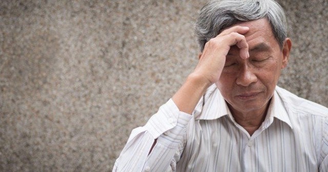 Làm quen bạn mới cho bớt cô đơn, ông lão 80 tuổi bị lừa mất hơn 16 triệu đồng: Tuổi nghỉ hưu nhớ 3 nguyên tắc để tránh thua thiệt