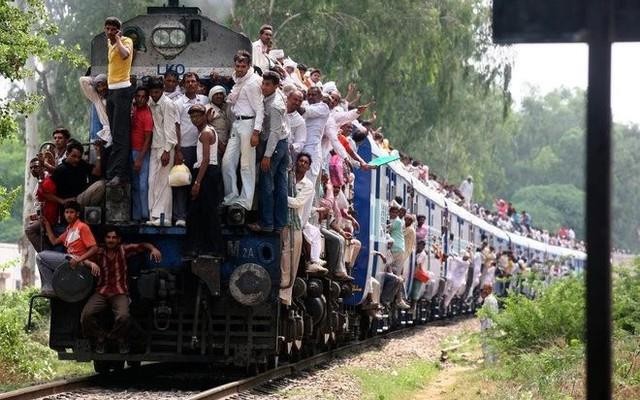 Chứng khoán liên tục tăng tốc, chuyên gia chỉ ra lý do khiến nhiều nhà đầu tư "đứng ngoài quan sát" vẫn chưa thể xuống tiền