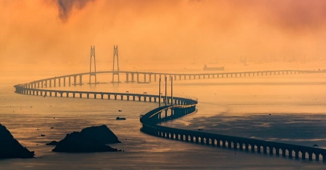 Bật mí về cây cầu dài nhất thế giới với chiều dài 55km, gấp 20 lần cầu Cổng vàng