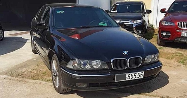 Thanh lý BMW 5-Series biển tứ quý ngang giá Mazda3 ‘đập hộp', người bán tiết lộ: ‘Riêng tiền linh kiện thay thế đã ngốn hơn 200 triệu đồng’