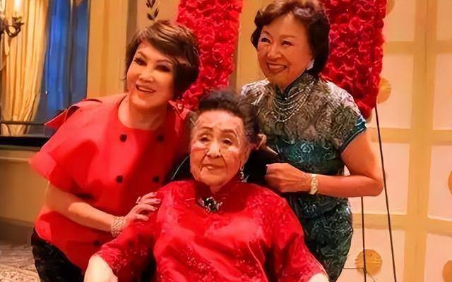 3 chị em ruột cùng sống thọ từ 91 đến 112 tuổi nhờ 1 bí quyết gia truyền