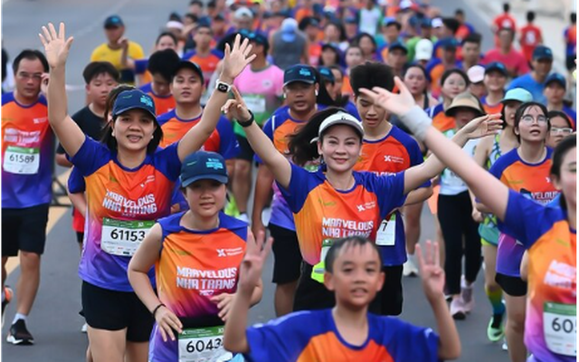 Thương hiệu Xtep đồng hành cùng các vận động viên chinh phục VnExpress Marathon Marvelous Nha Trang 2023