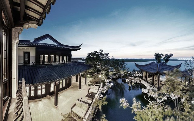 Một căn nhà ‘cũ’ ở Trung Quốc có giá lên tới hơn 3.200 tỷ đồng, diện tích khủng 6,7 triệu m2, nắm giữ 1 thứ khiến cả giới siêu giàu trong và ngoài nước đặc biệt thích thú