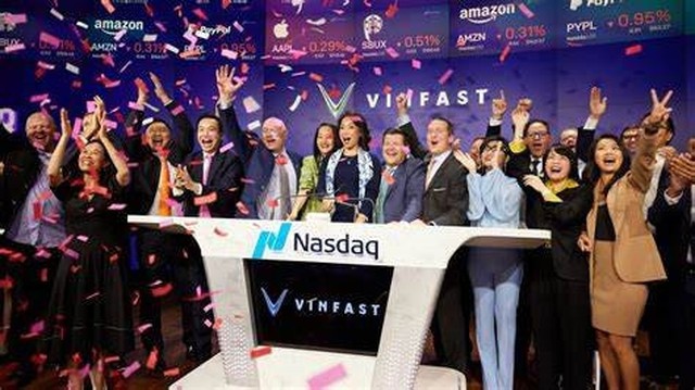 Cổ phiếu VinFast lội ngược dòng: Vốn hóa tăng rực rỡ trong lúc Tesla mất 117 tỷ USD trong tháng 8