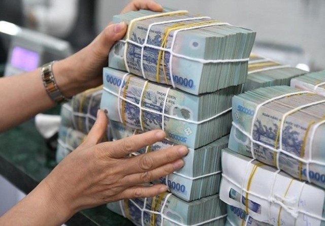 Ngân hàng hút tiền gửi nhất nửa đầu năm: Vietcombank và VPBank thêm hơn 80.000 tỷ nhưng vẫn chưa phải là nhà băng tăng mạnh nhất Ngân hàng hút tiền gửi nhất nửa đầu năm: Vietcombank và VPBank thêm hơn 80.000 tỷ nhưng vẫn chưa phải là nhà băng tăng mạnh nhất