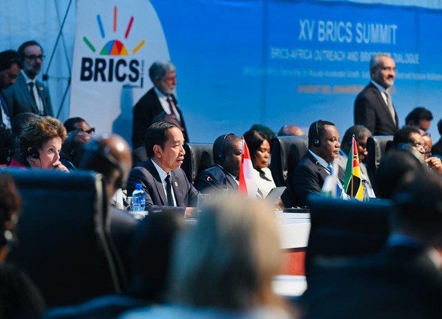 Tổng thống Indonesia Joko Widodo tham dự hội nghị thượng đỉnh BRICS 2023. Ảnh: Thejakartapost.com