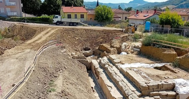 Phát hiện ngôi đền La Mã 'cực hiếm' trên khu đất xây siêu thị ở Ý