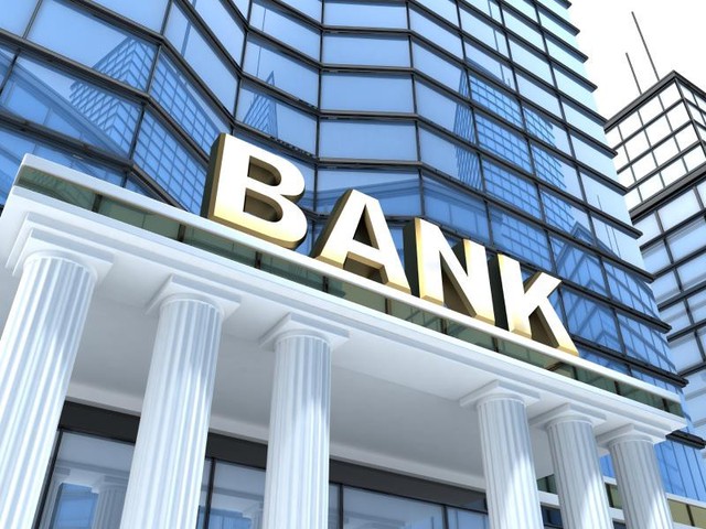 Thêm “ông lớn” ngân hàng cho khách vay tiền để trả nợ ở nhà băng khác, lãi suất chỉ từ 6%/năm