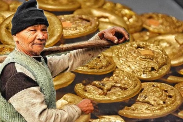 Lão nông đem 102 kg vàng đi bán, giao dịch viên lập tức báo chuyên gia
