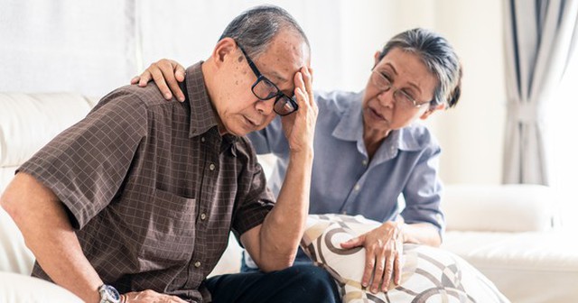 3 "không hiểu" của người sau 60 tuổi khiến gia đình mâu thuẫn: Có lòng giúp đỡ nhưng lại gây xào xáo, bất hòa