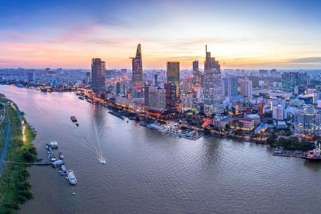 Được dự báo sẽ gia nhập hàng ngũ các thị trường mới nổi lớn nhất thế giới, khi nào quy mô GDP Việt Nam sẽ vượt mốc 1.000 tỷ USD? - Ảnh 1.