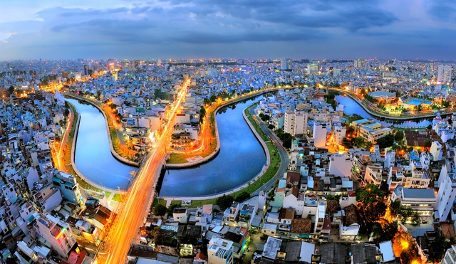 Thế giới sắp bước vào ‘siêu chu kỳ’ tăng trưởng mới, chuyên gia chỉ ra những động lực tăng trưởng cho Việt Nam trong năm 2024 - Ảnh 1.