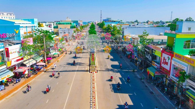 Quận lớn nhất Việt Nam có một chỉ tiêu kinh tế tăng 44 lần sau thành lập, sẽ xây thêm cầu và hàng chục con đường tỉnh, đường sắt đô thị mới
 - Ảnh 2.