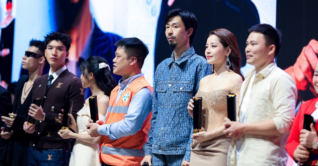 WeChoice Awards 2023: Công bố Top 10 Nhân vật truyền cảm hứng của năm!