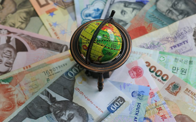 10 điểm mấu chốt của kinh tế toàn cầu trong năm 2024 qua "lăng kính" HSBC