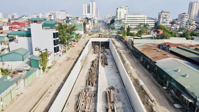 Đường dẫn xuống hầm chui Giải Phóng - Kim Đồng dần lộ diện - Ảnh 4.