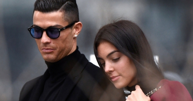 Bạn gái Ronaldo nhận triệu lượt thả tim khi lên bìa tạp chí, đưa ra lời khẳng định xóa tan nghi vấn "ăn bám" CR7